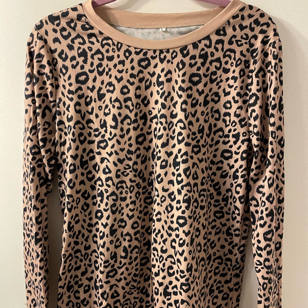 Leopard top